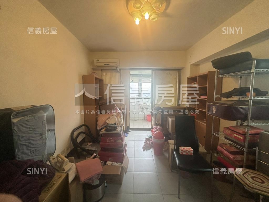 忠孝電梯採光華廈房屋室內格局與周邊環境