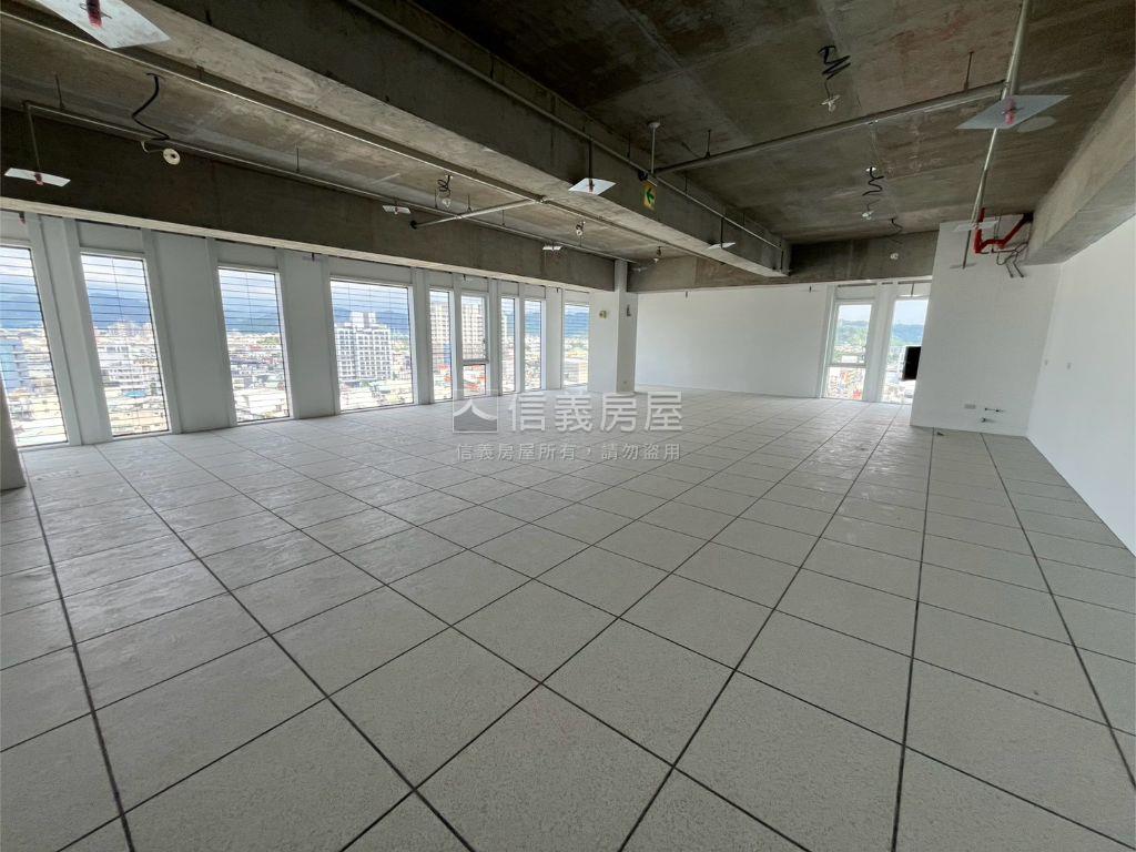 軟體科學園區高樓層商辦房屋室內格局與周邊環境