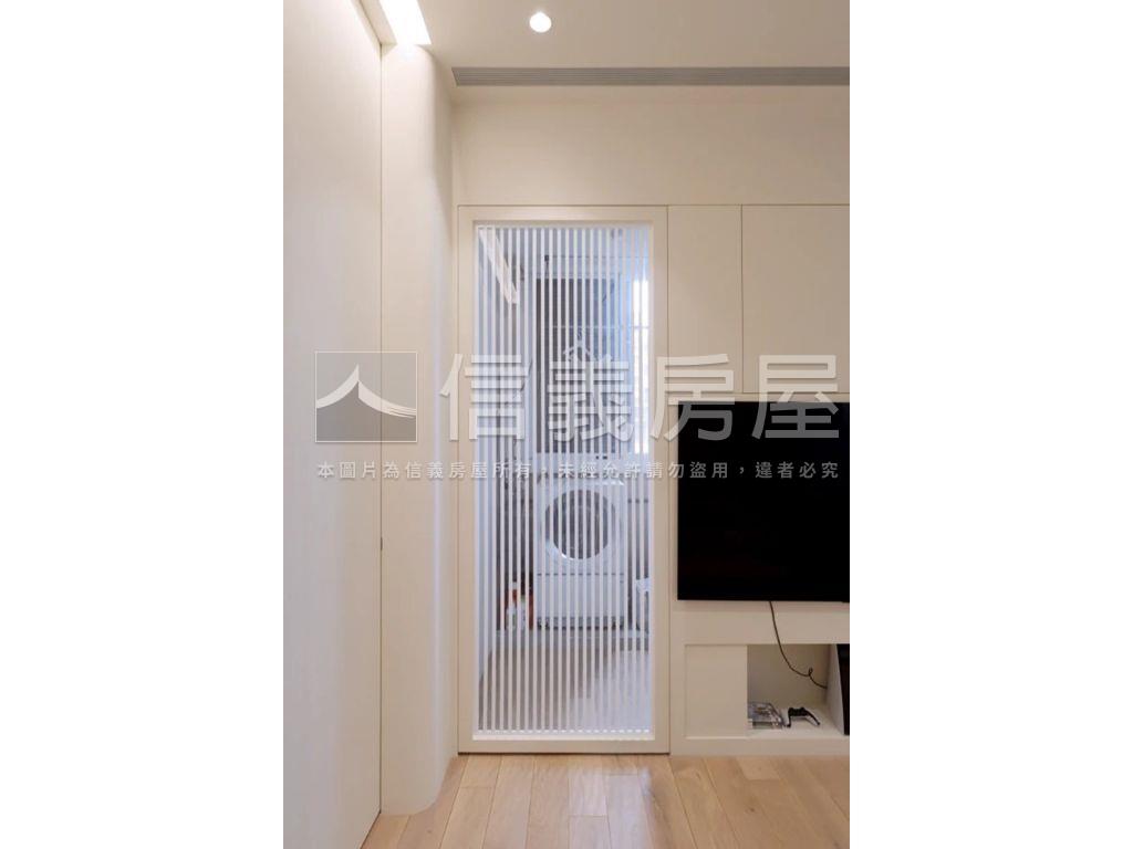 面公園景觀美妝電梯附車位房屋室內格局與周邊環境