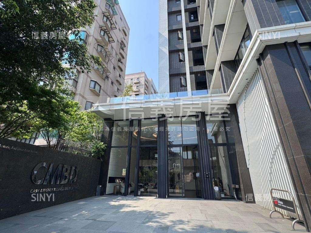 立軒ＣＭＢＤ大露臺店辦房屋室內格局與周邊環境