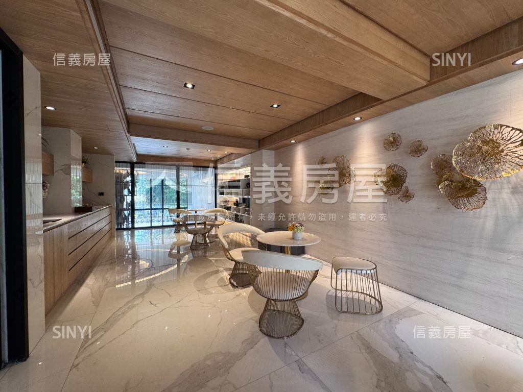 立軒ＣＭＢＤ大露臺店辦房屋室內格局與周邊環境