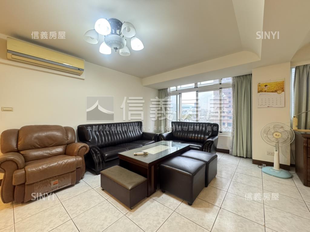 觀賞愛河採光明亮大三房房屋室內格局與周邊環境