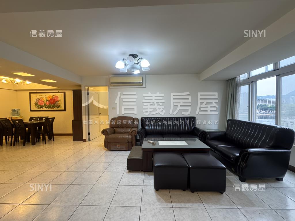 觀賞愛河採光明亮大三房房屋室內格局與周邊環境