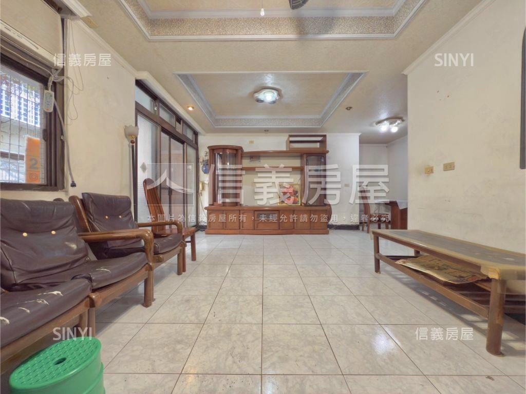 近輕軌方正三樓房屋室內格局與周邊環境