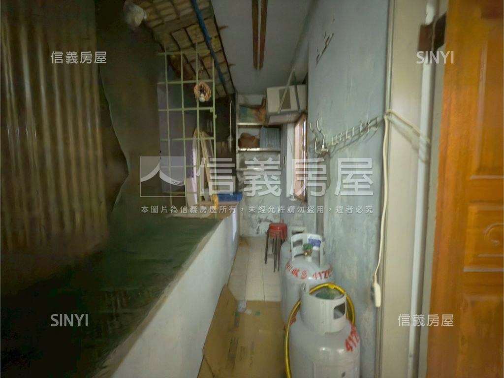近輕軌方正三樓房屋室內格局與周邊環境