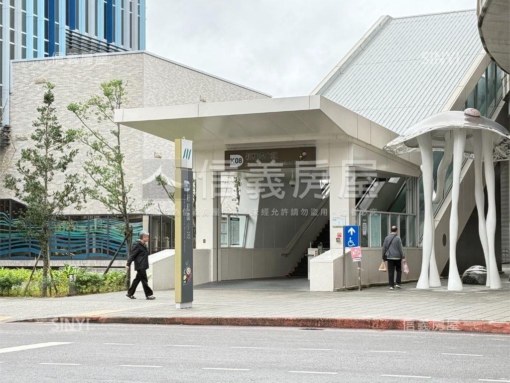 近輕軌方正三樓房屋室內格局與周邊環境