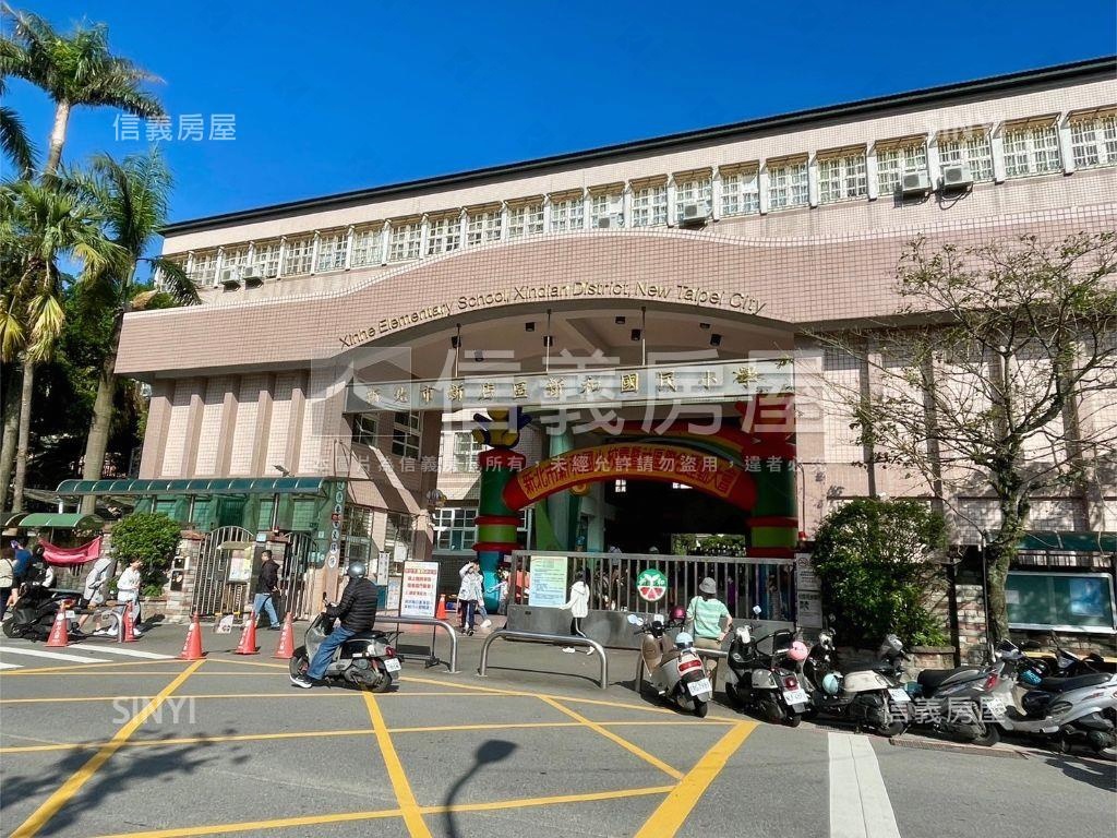 近輕軌方正三樓房屋室內格局與周邊環境