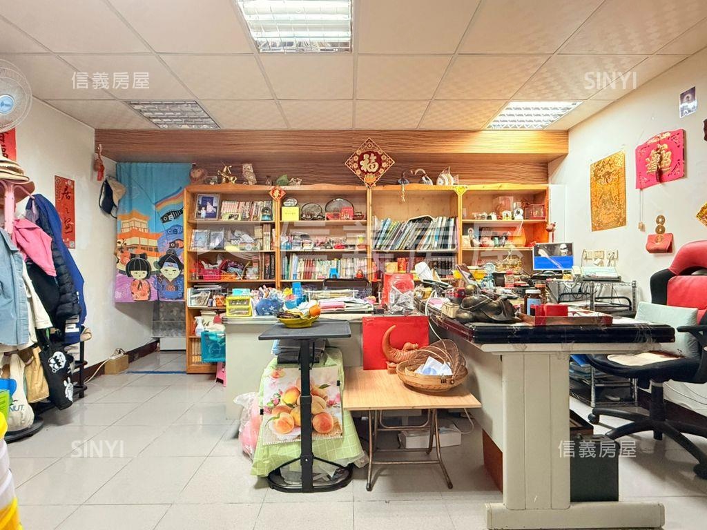 明星海山學區稀有透天房屋室內格局與周邊環境