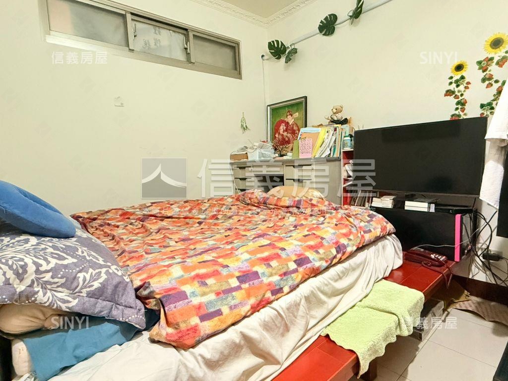 明星海山學區稀有透天房屋室內格局與周邊環境