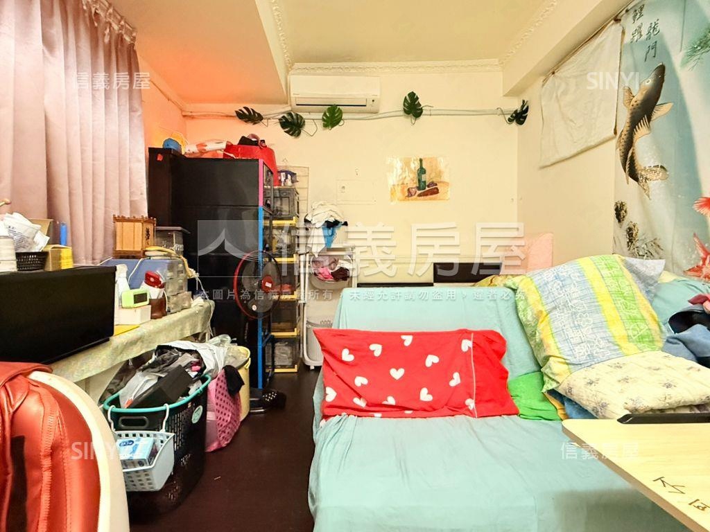 明星海山學區稀有透天房屋室內格局與周邊環境