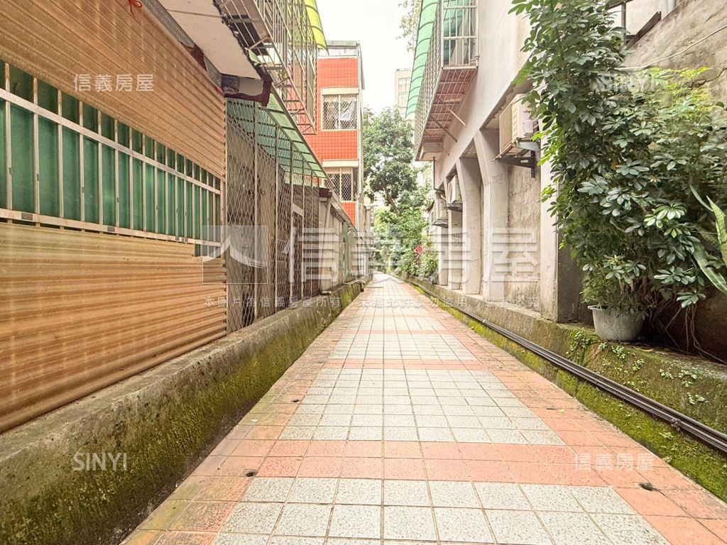 明星海山學區稀有透天房屋室內格局與周邊環境