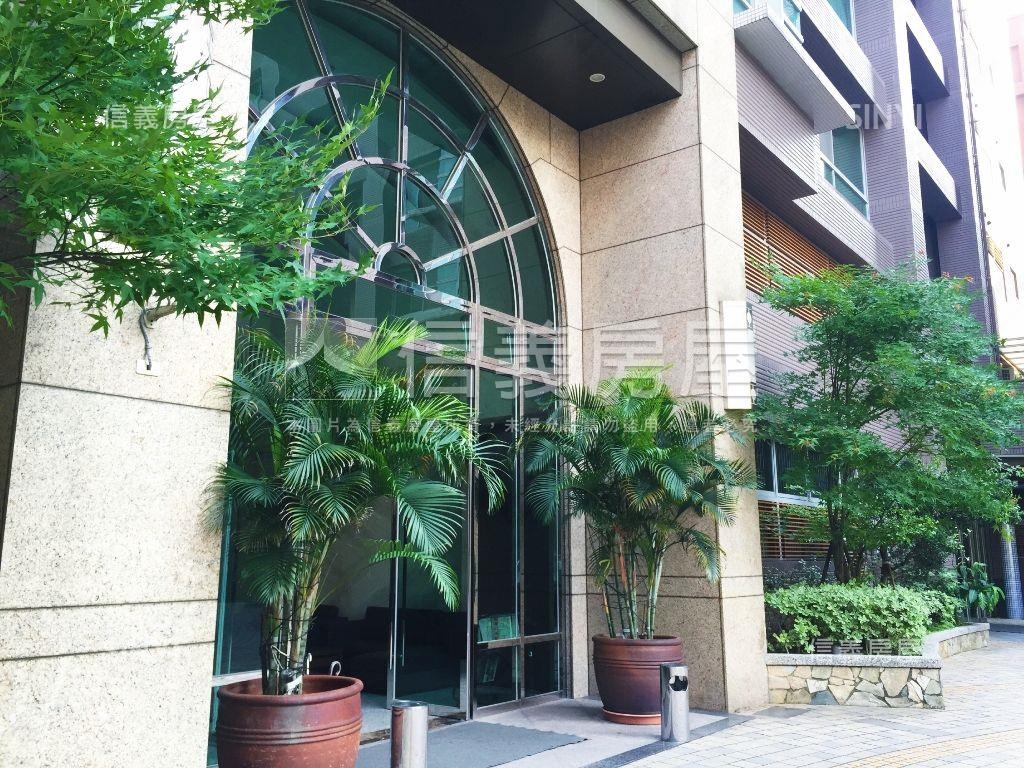 土城挑高３房‧合協京城房屋室內格局與周邊環境