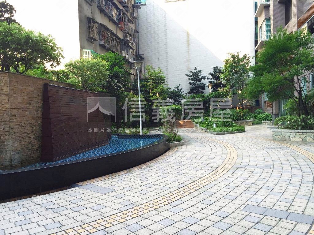 土城挑高３房‧合協京城房屋室內格局與周邊環境