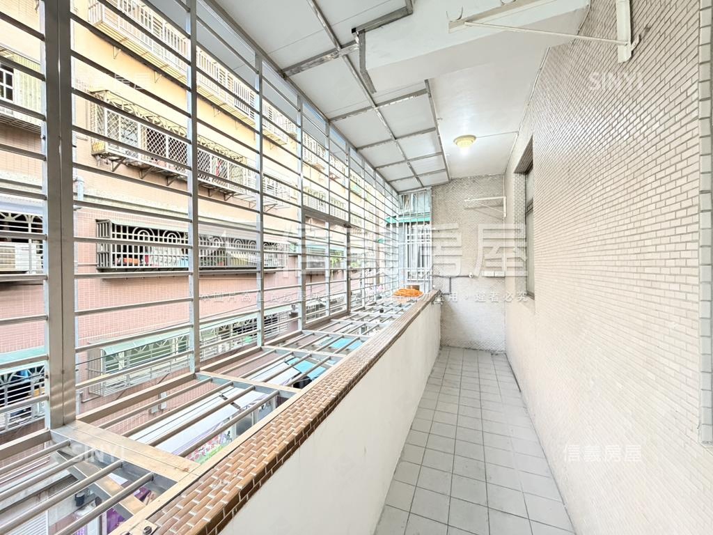 佳瑪商圈前後陽台邊間三樓房屋室內格局與周邊環境