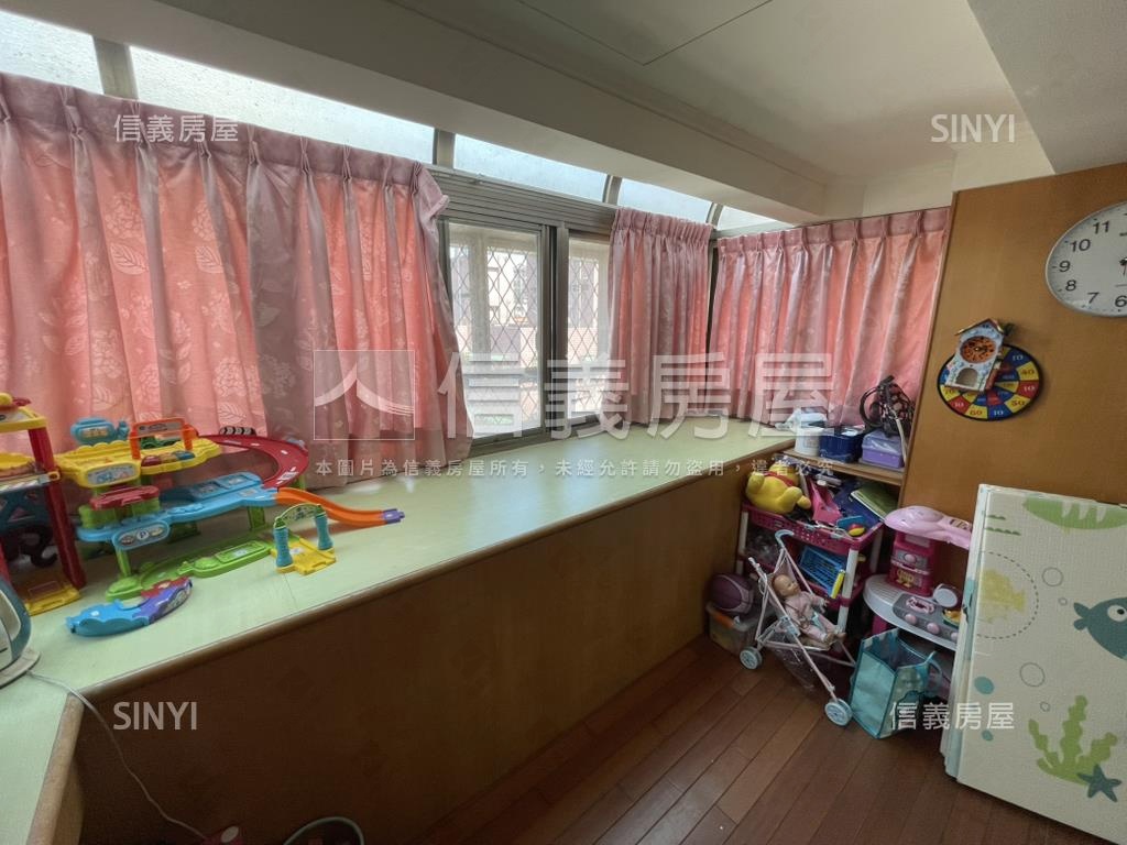 ☆揚名學園三房車位房屋室內格局與周邊環境