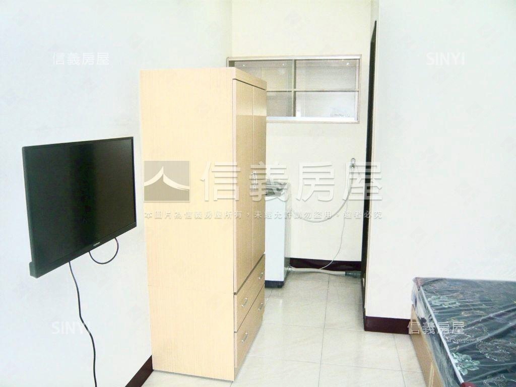 八套房軟園旁美透天房屋室內格局與周邊環境