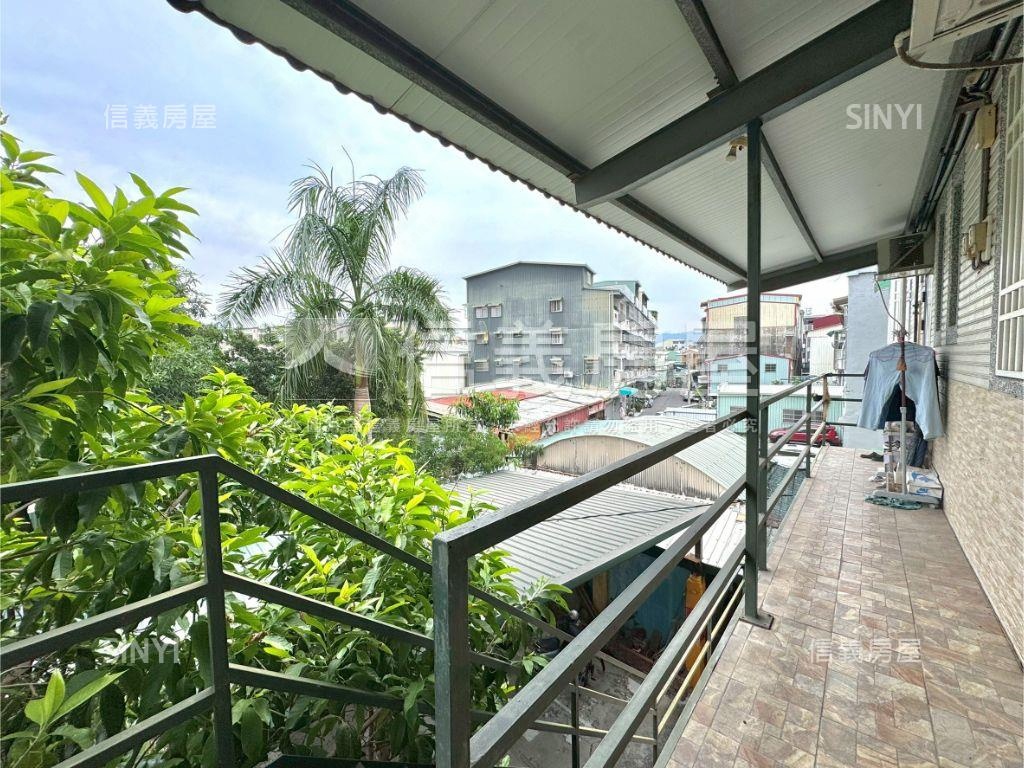 八套房軟園旁美透天房屋室內格局與周邊環境