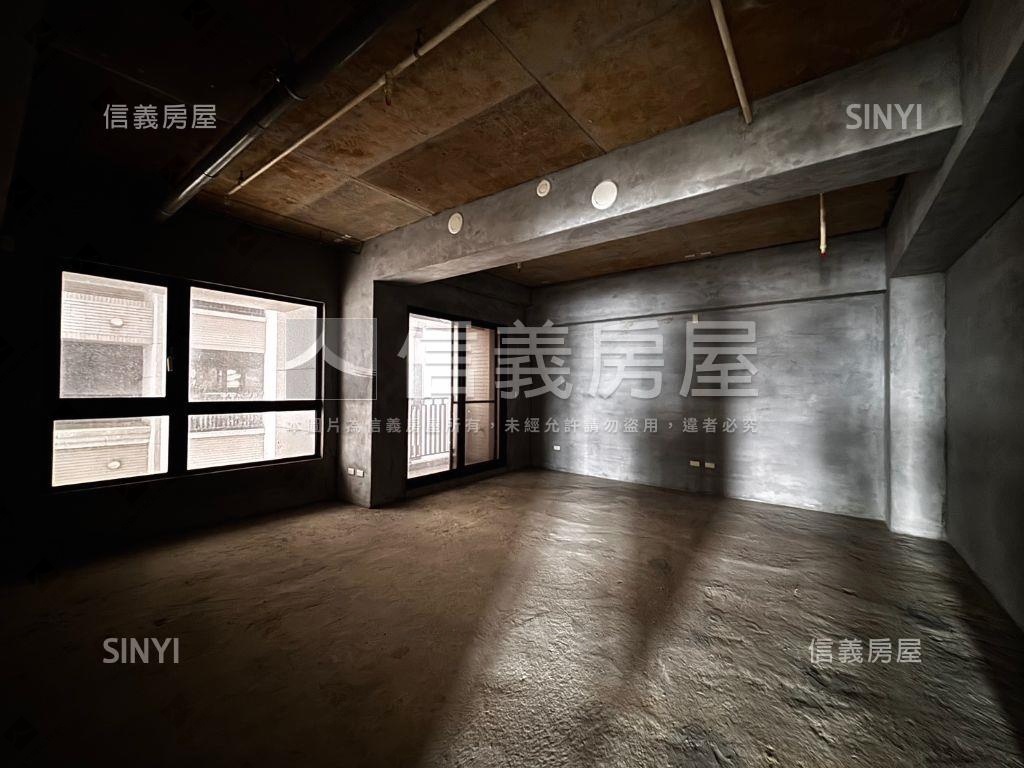 世界首席邊間高樓房屋室內格局與周邊環境