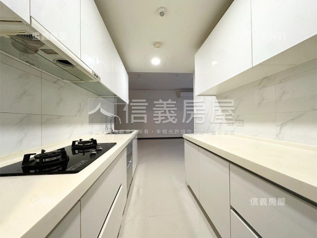 伴山邊間三房雙坡平車位房屋室內格局與周邊環境