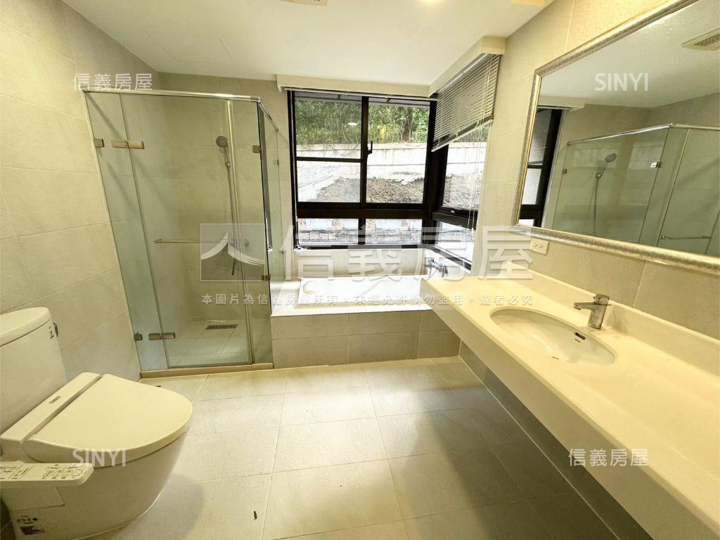 伴山邊間三房雙坡平車位房屋室內格局與周邊環境