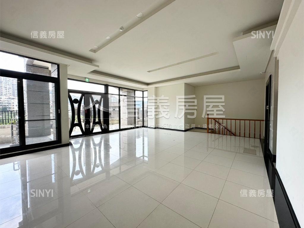 伴山邊間三房雙坡平車位房屋室內格局與周邊環境