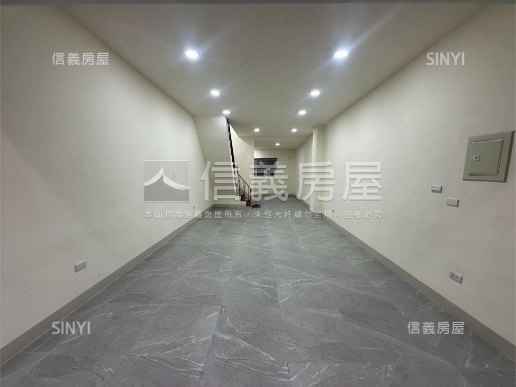 近輕軌漂漂亮亮活巷透天房屋室內格局與周邊環境