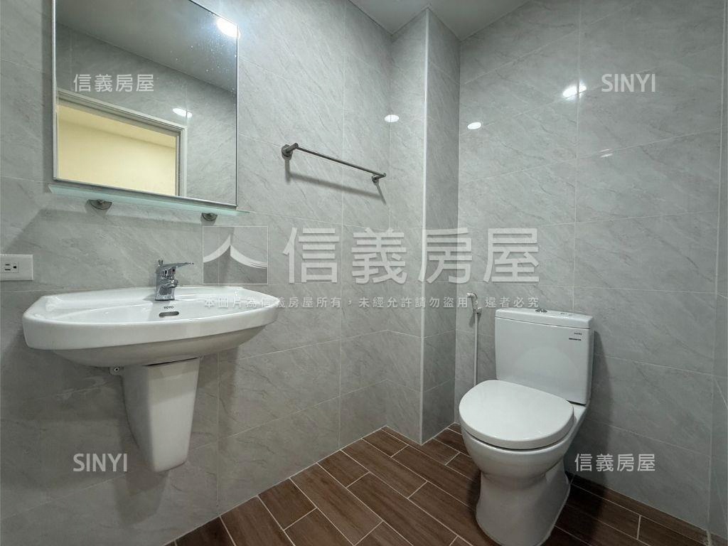 近輕軌漂漂亮亮活巷透天房屋室內格局與周邊環境