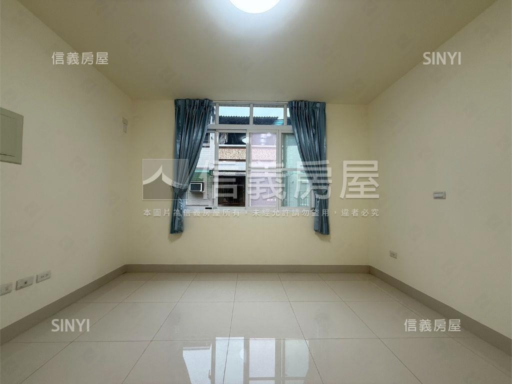 近輕軌漂漂亮亮活巷透天房屋室內格局與周邊環境