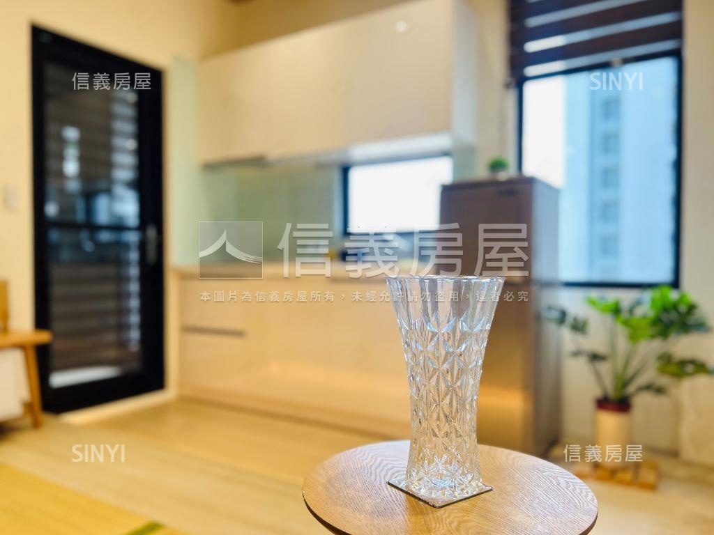 市政。和風淡雅。兩房美宅房屋室內格局與周邊環境