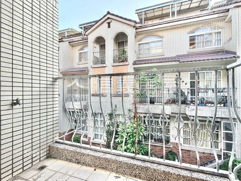 皇家花園別墅釋出房屋室內格局與周邊環境