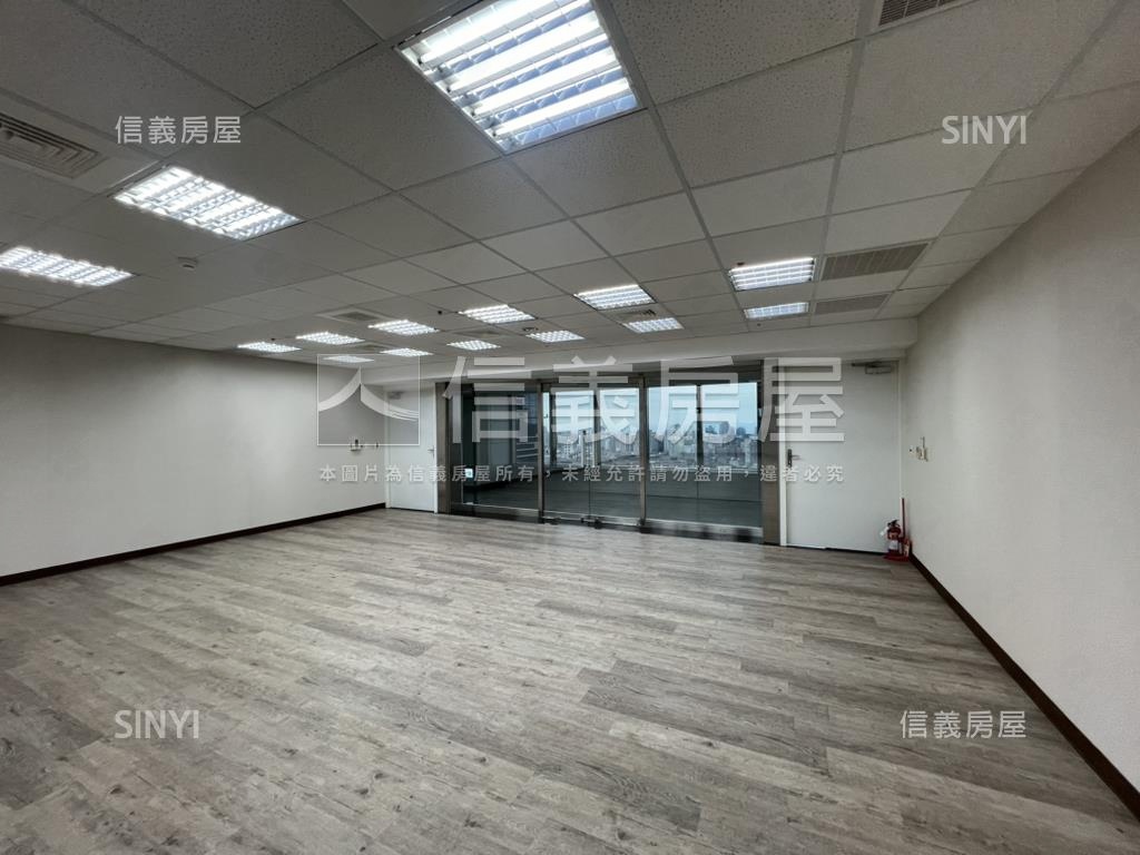 豐邑市政都心商辦Ｂ房屋室內格局與周邊環境