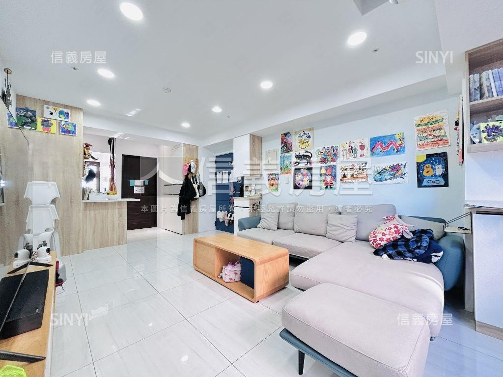 愷悅高樓裝潢３房車位房屋室內格局與周邊環境