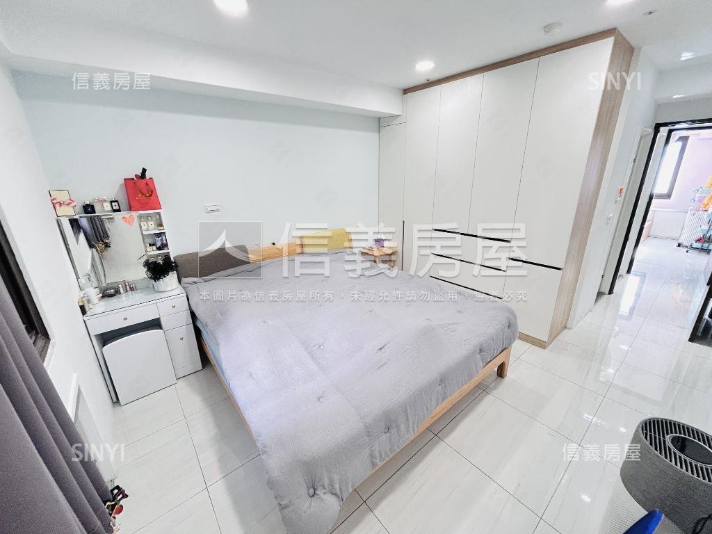 愷悅高樓裝潢３房車位房屋室內格局與周邊環境