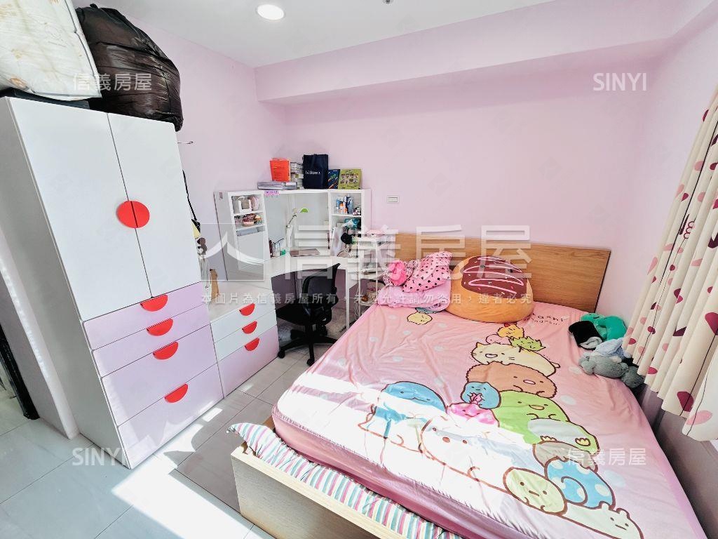 愷悅高樓裝潢３房車位房屋室內格局與周邊環境