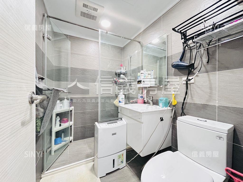 愷悅高樓裝潢３房車位房屋室內格局與周邊環境