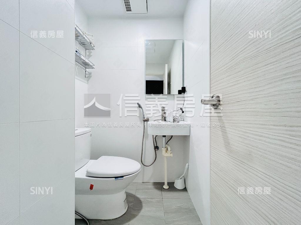 愷悅高樓裝潢３房車位房屋室內格局與周邊環境