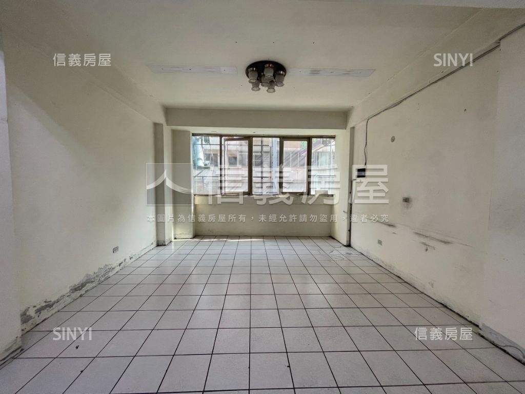 【ＶＲ】可看屋新興路透店房屋室內格局與周邊環境