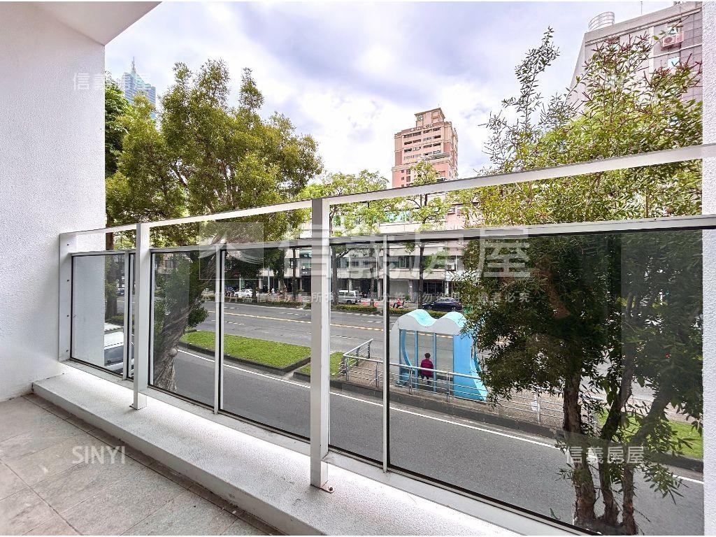 中華正路電梯透店房屋室內格局與周邊環境