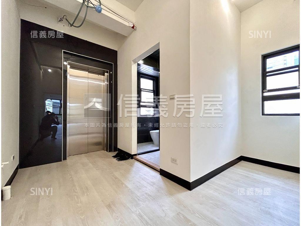 中華正路電梯透店房屋室內格局與周邊環境