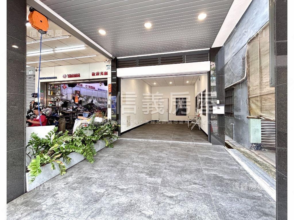 中華正路電梯透店房屋室內格局與周邊環境