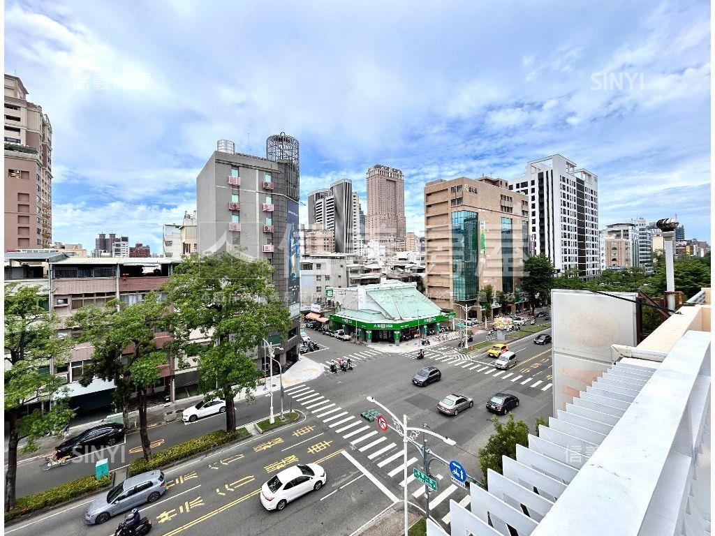 中華正路電梯透店房屋室內格局與周邊環境