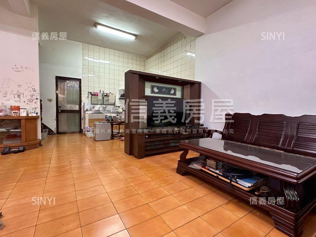 ３１期民壽街正街透天房屋室內格局與周邊環境