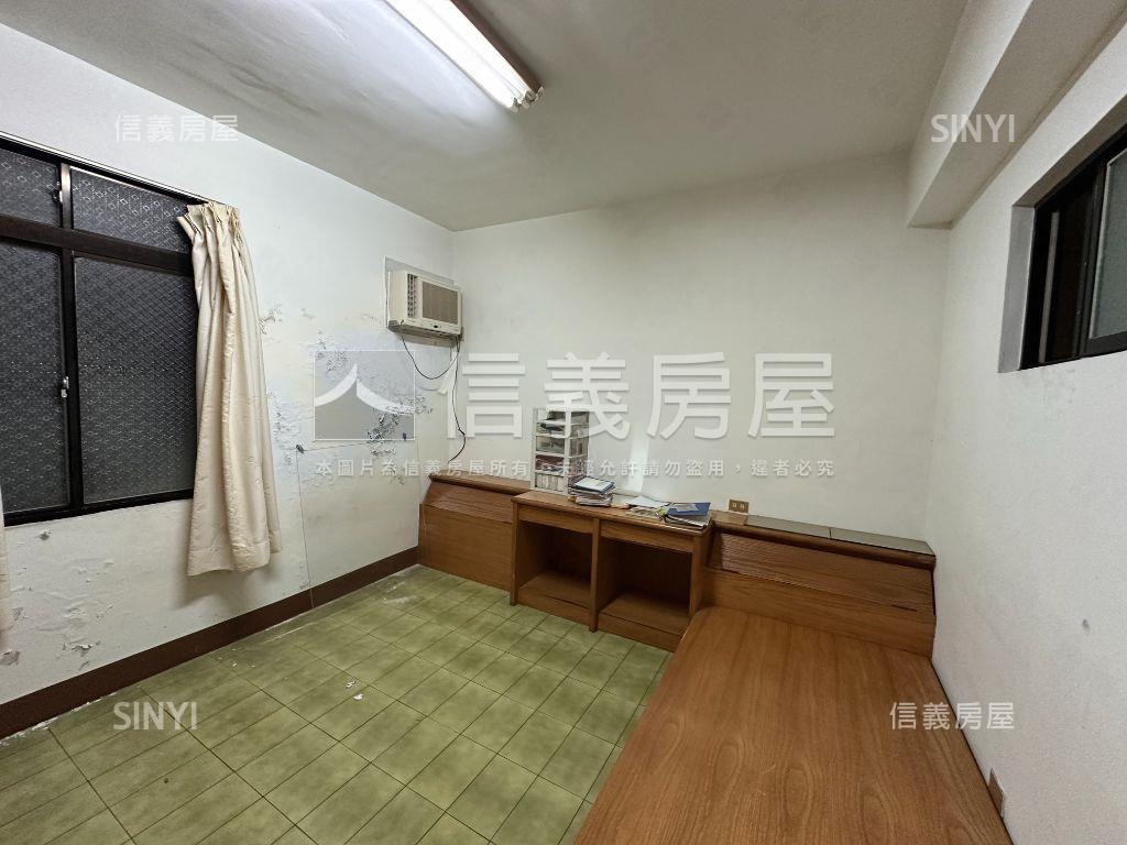 ３１期民壽街正街透天房屋室內格局與周邊環境