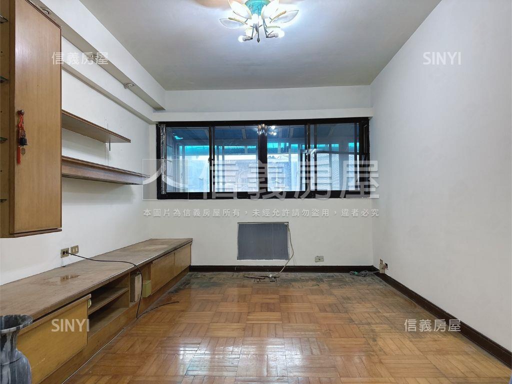 專任：稀有華廈明亮好屋房屋室內格局與周邊環境