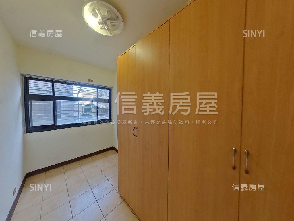 實小近未來捷運電梯三房房屋室內格局與周邊環境