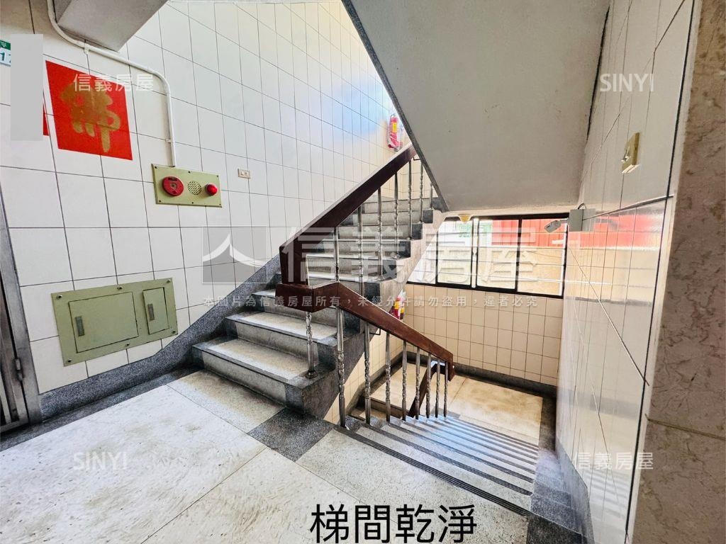 實小近未來捷運電梯三房房屋室內格局與周邊環境