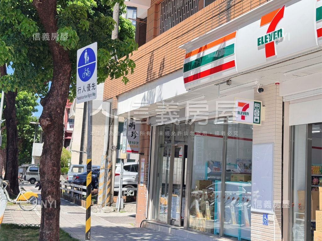 實小近未來捷運電梯三房房屋室內格局與周邊環境