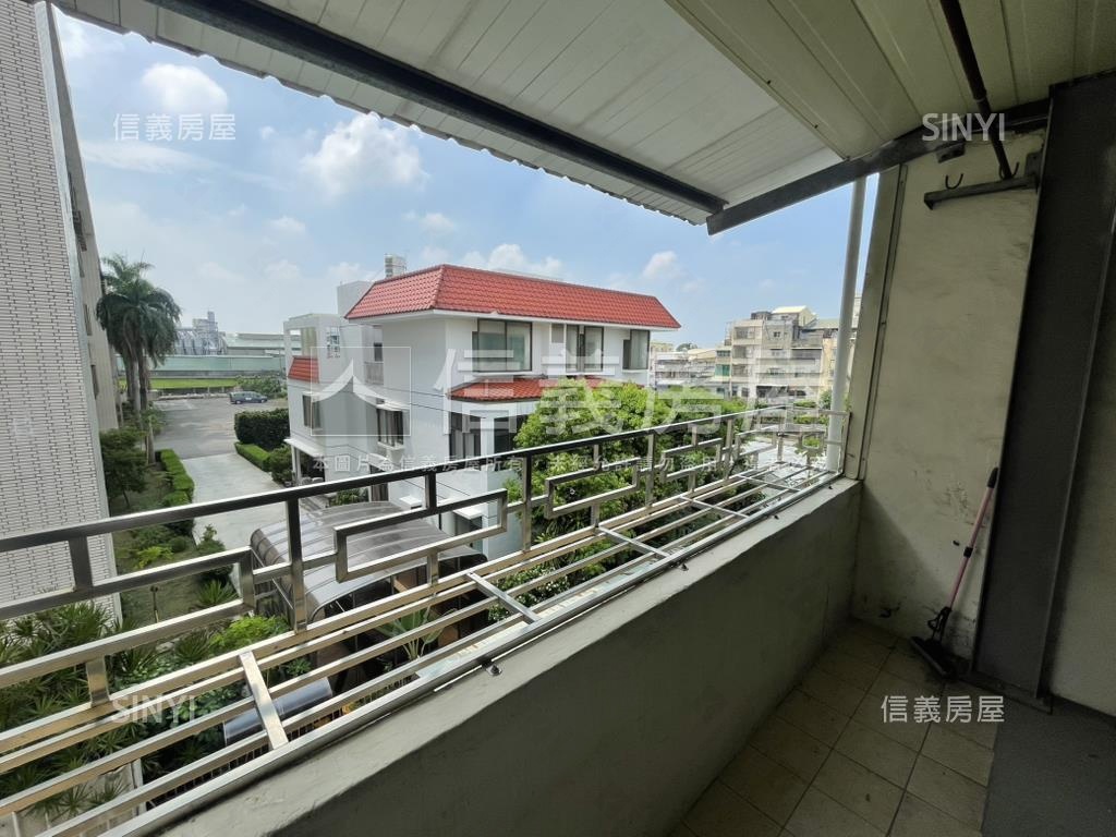 近正德高中騎樓透天房屋室內格局與周邊環境