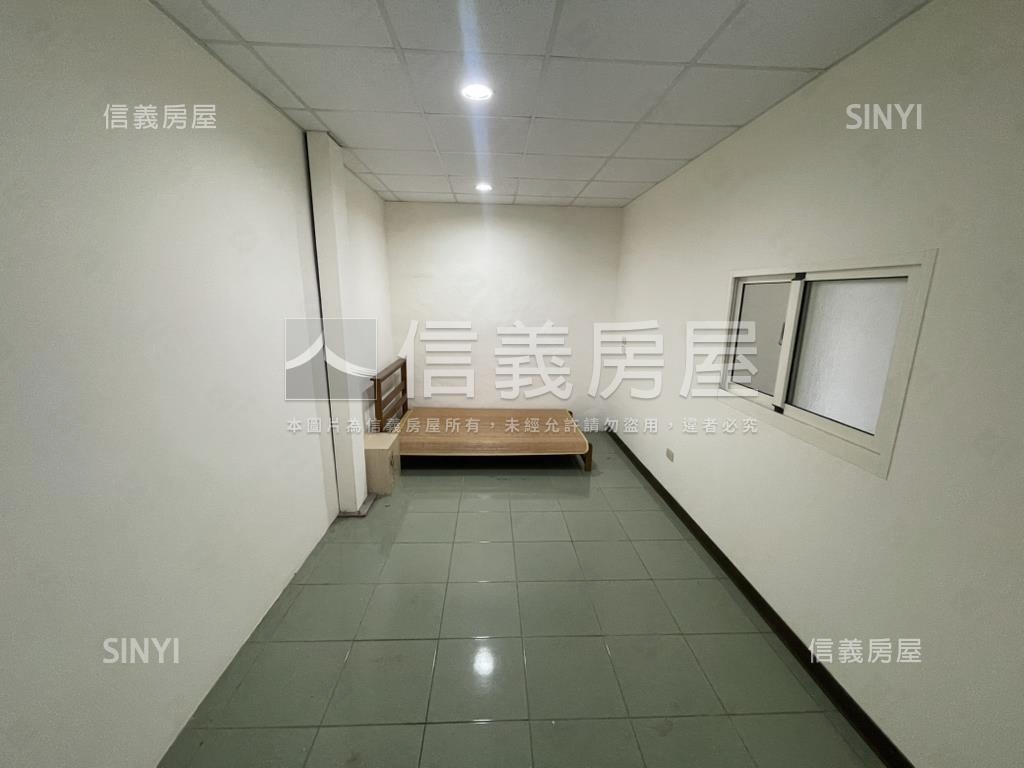 近正德高中騎樓透天房屋室內格局與周邊環境