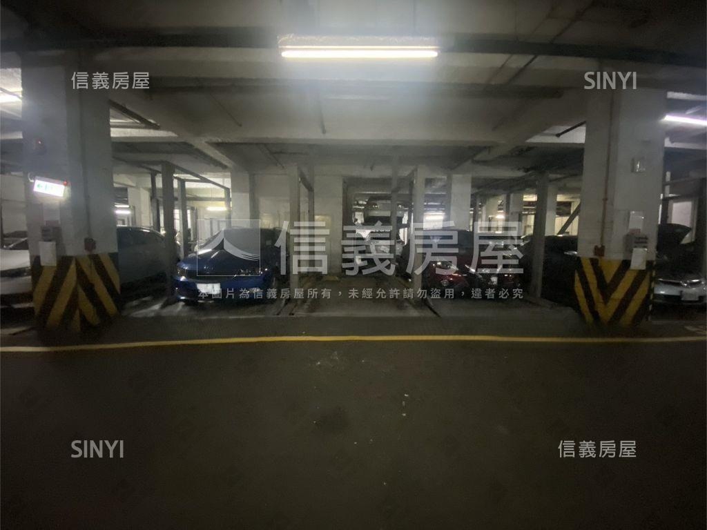 大里陽光三房車位房屋室內格局與周邊環境